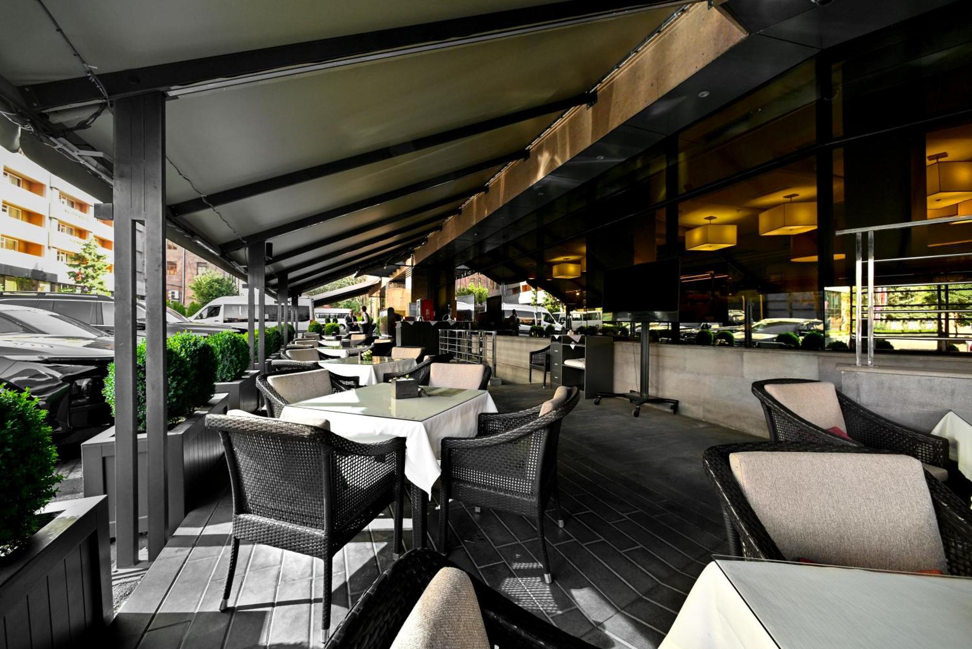 Yerevan Place Exterior foto